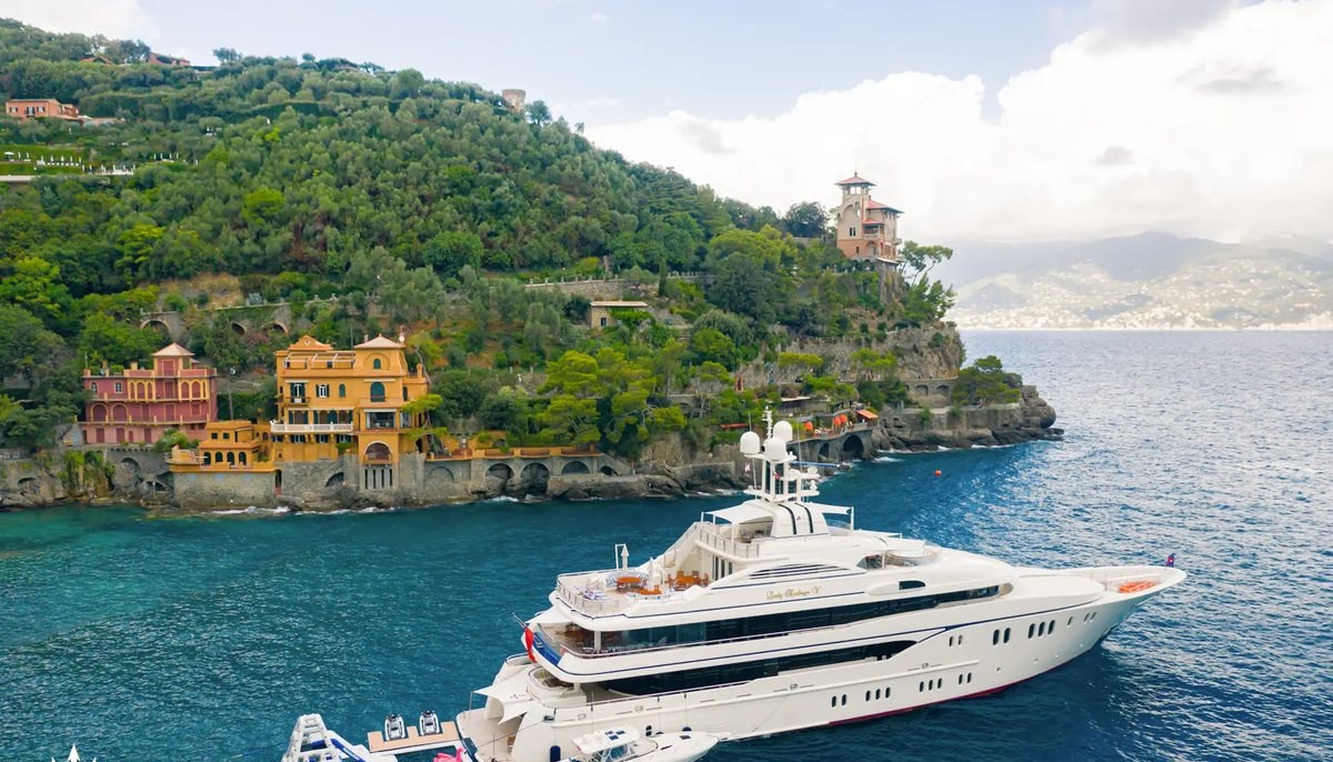 LADY KATHRYN V yacht charter 2
