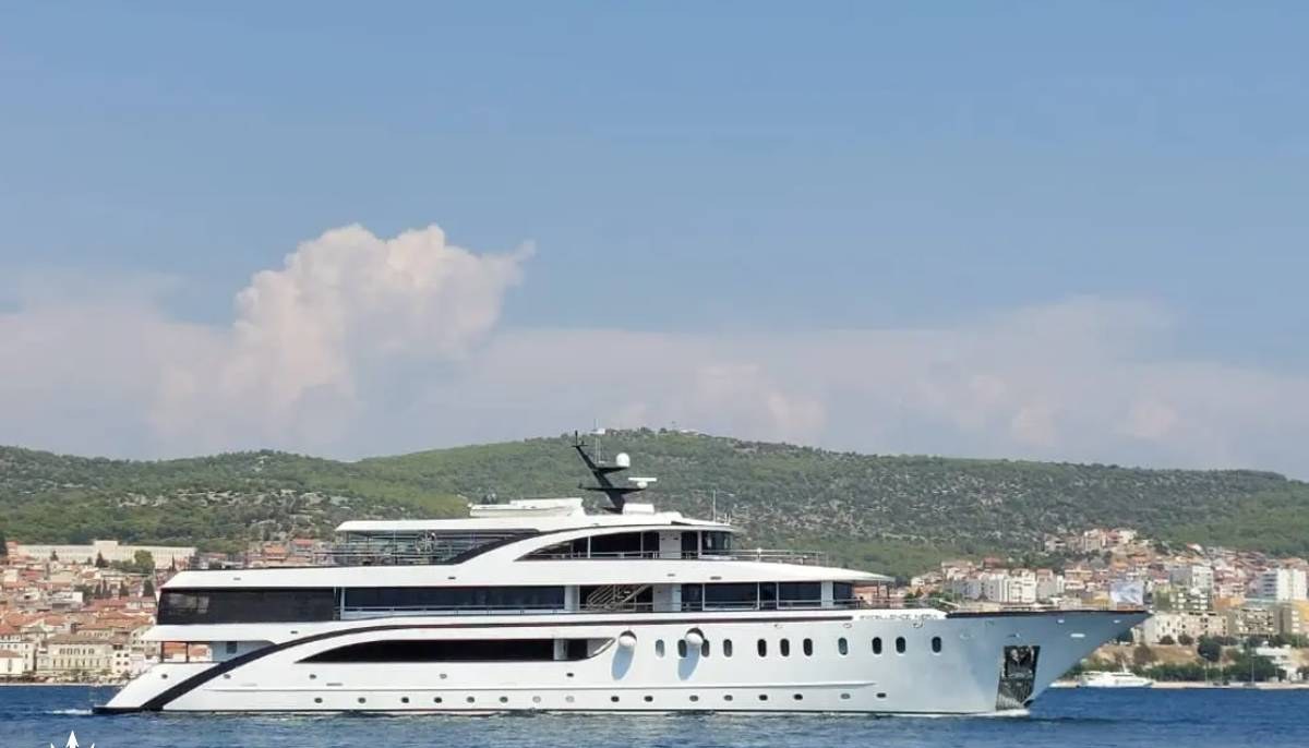 EXCELLENCE NERA yacht charter 2