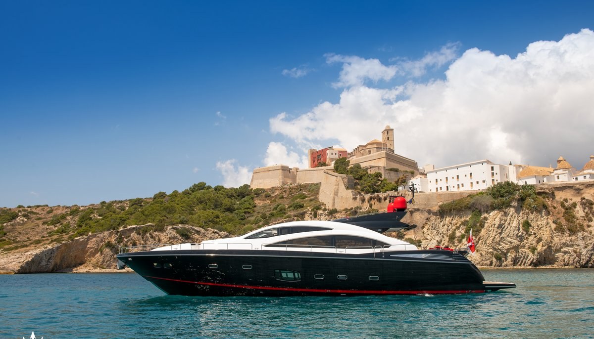 PALUMBA yacht charter 2
