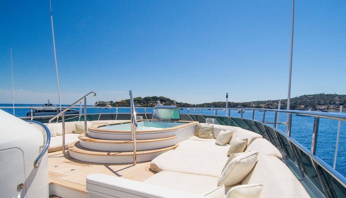 SHALAWATY yacht charter 3