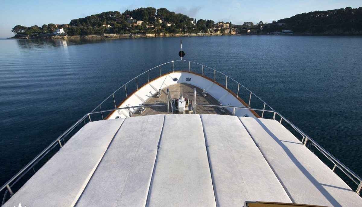 MIZAR yacht charter 3
