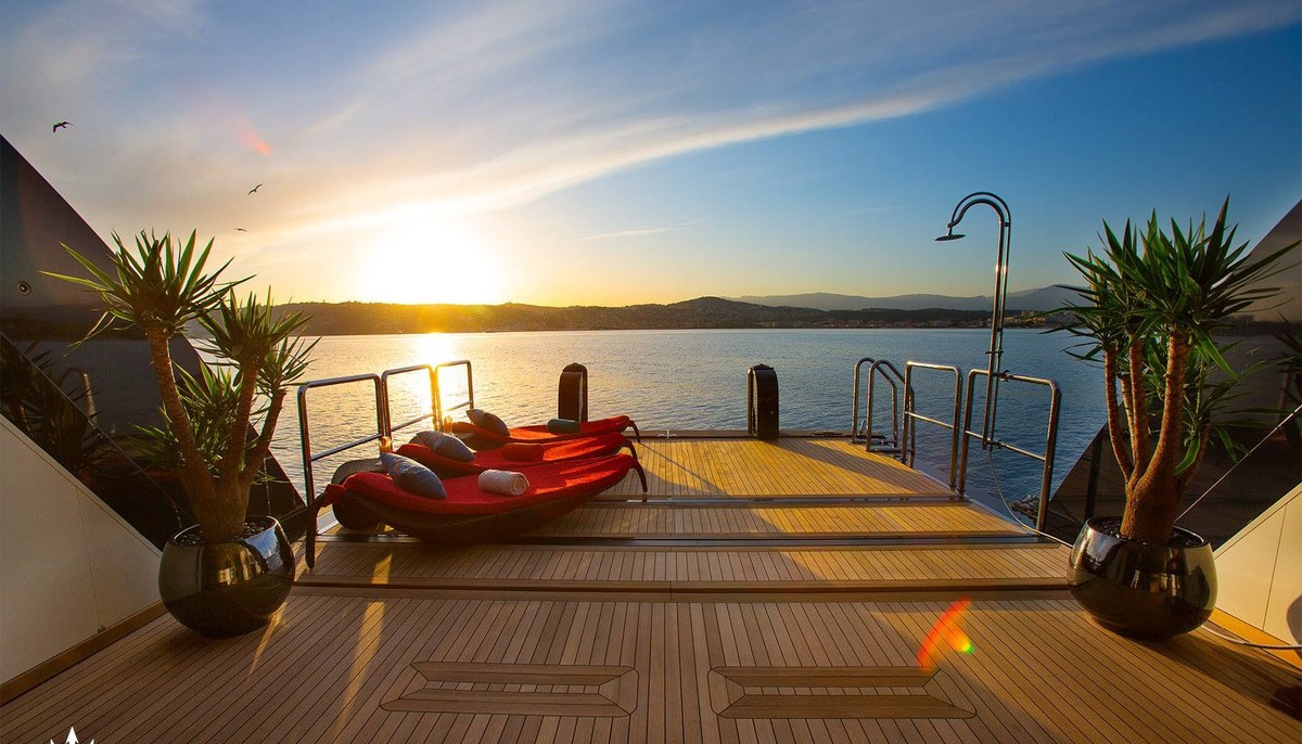 COCOA BEAN yacht charter 5