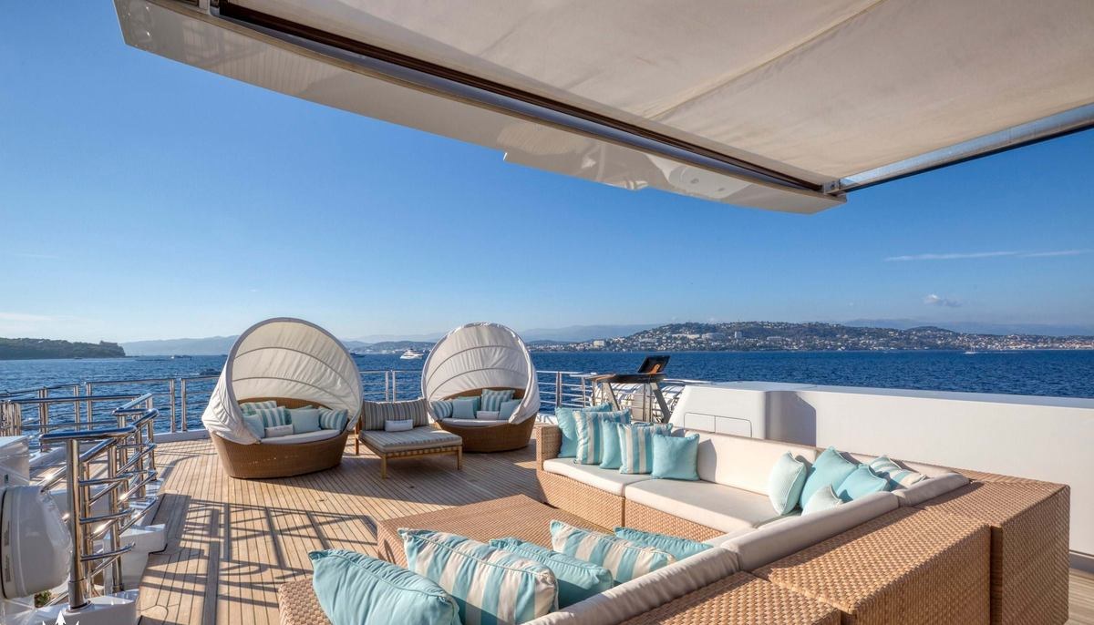 MARAYA yacht charter 4