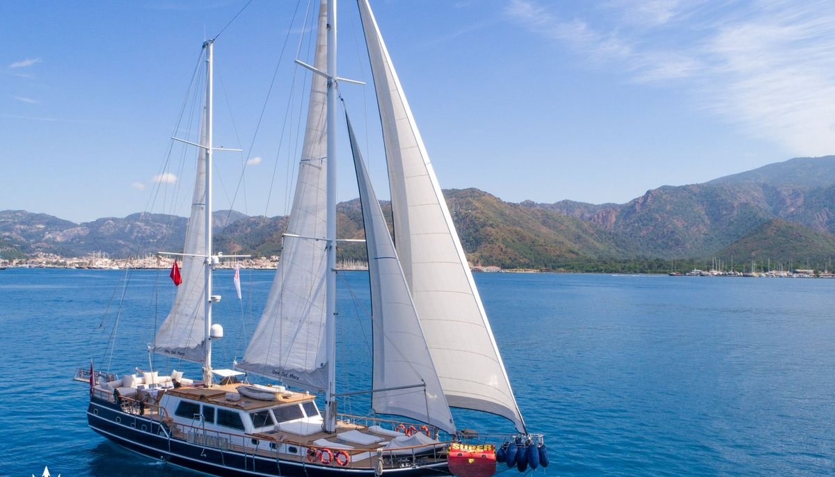 DEA DEL MARE yacht charter 2