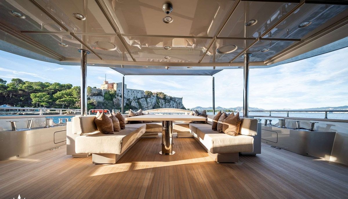 THE PALM yacht charter 4