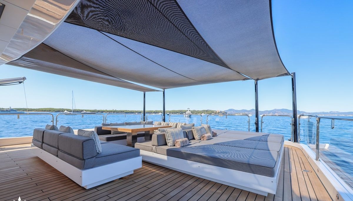 MAGNA GRECIA yacht charter 4