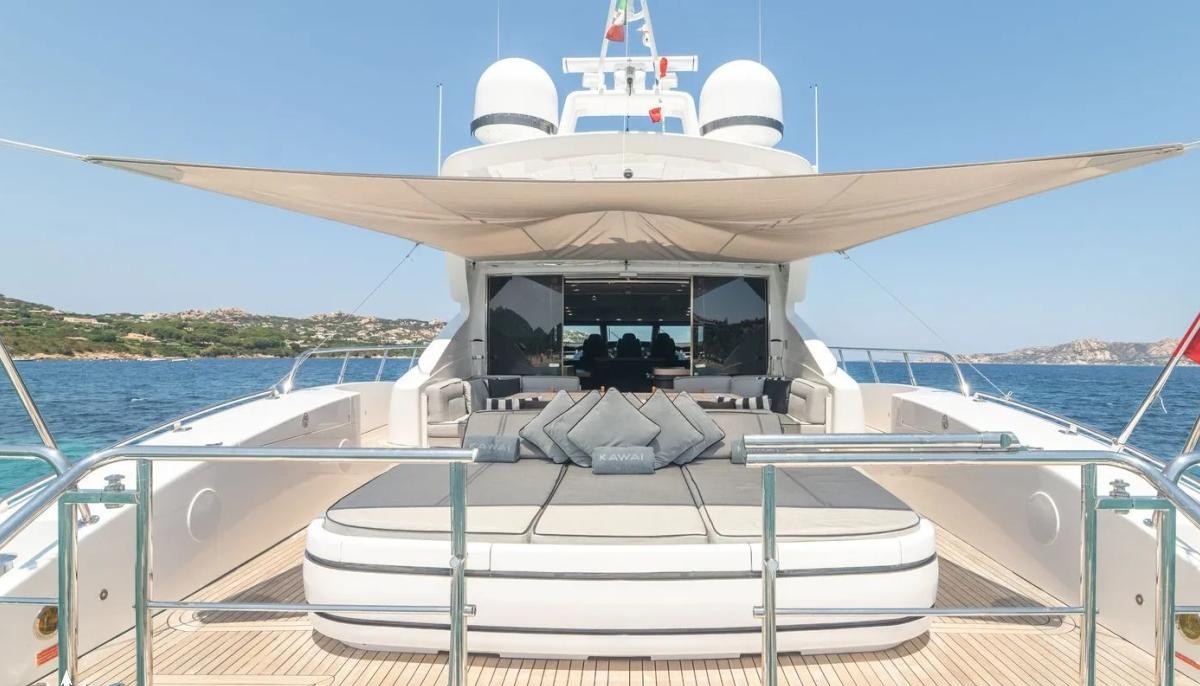 KAWAI yacht charter 4
