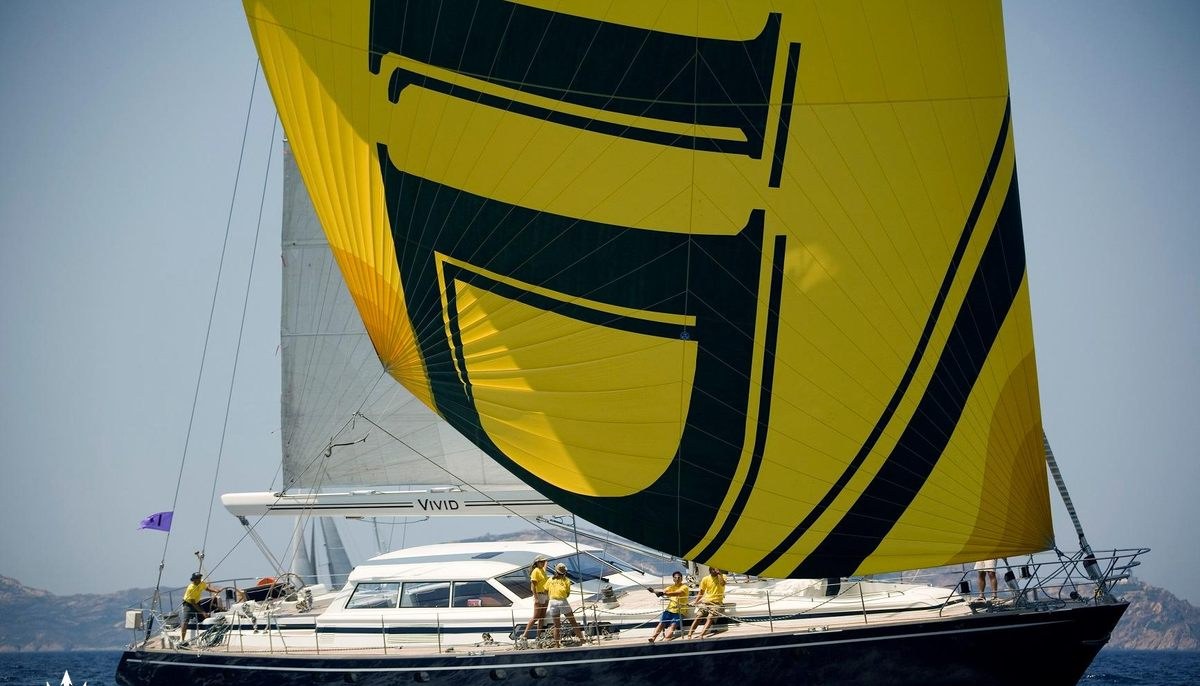 CHARLATAN yacht charter 2