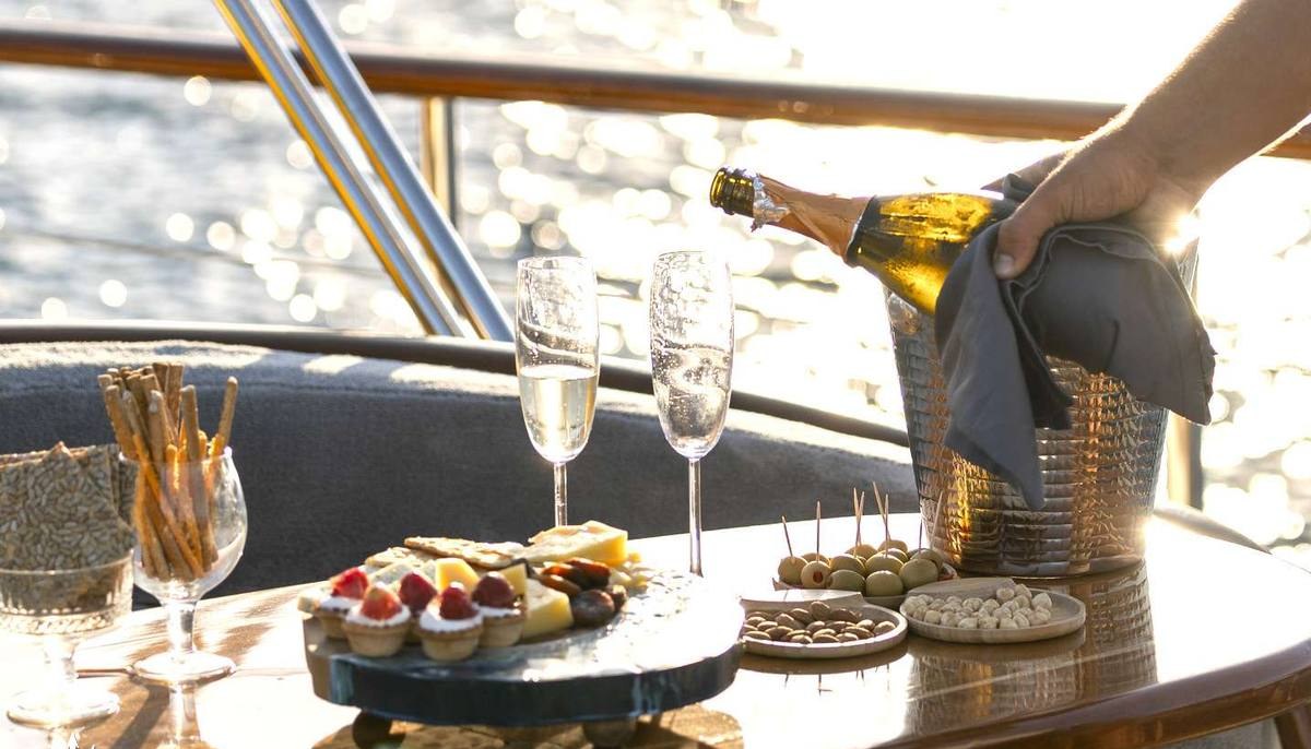 GOZDEM THE ONE yacht charter 5
