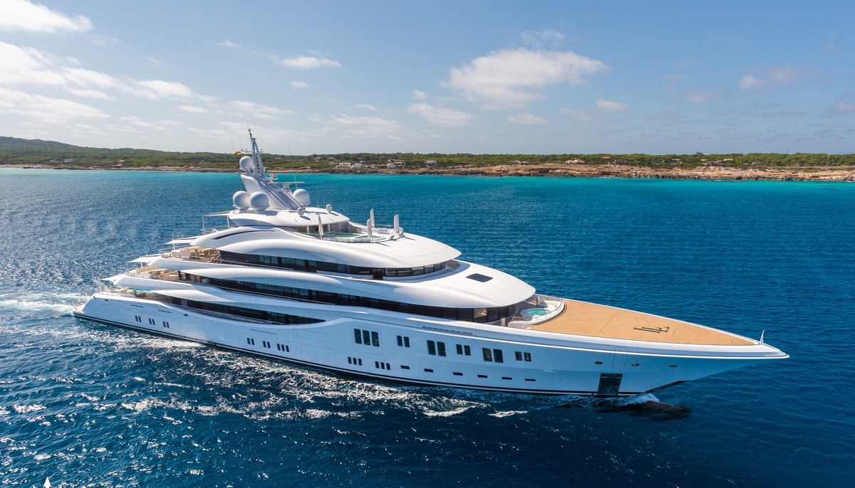 LADY LARA yacht charter 2