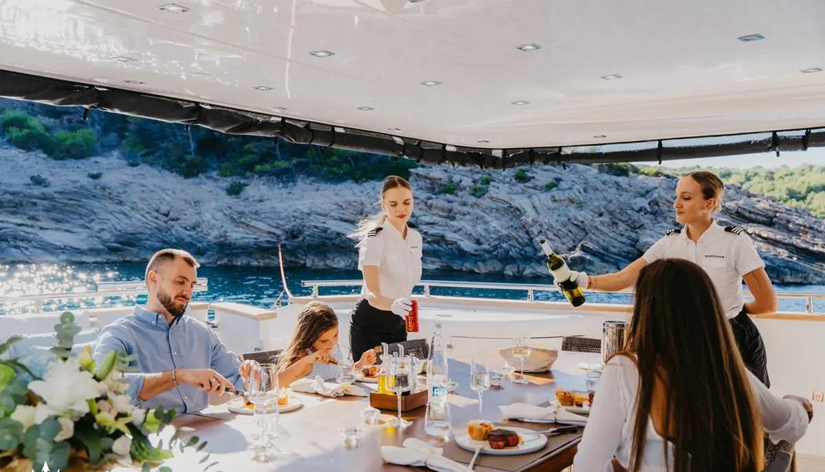 CYNTHIA yacht charter 5