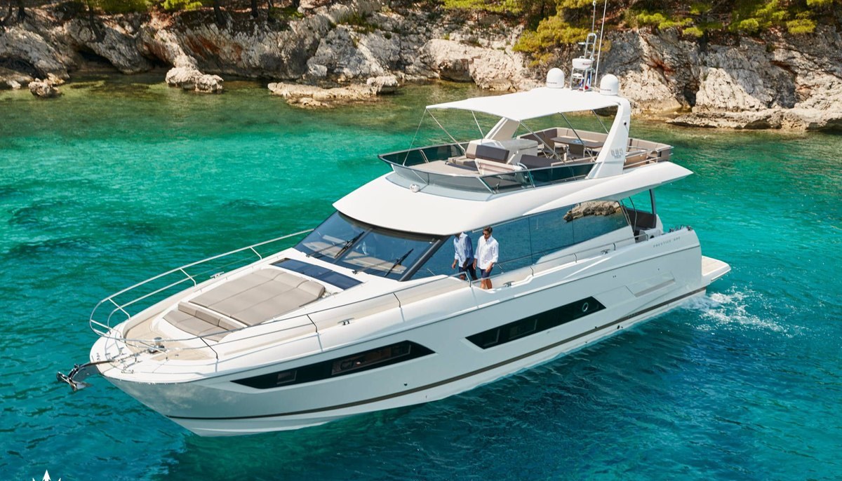 ROMY ONE yacht charter 2