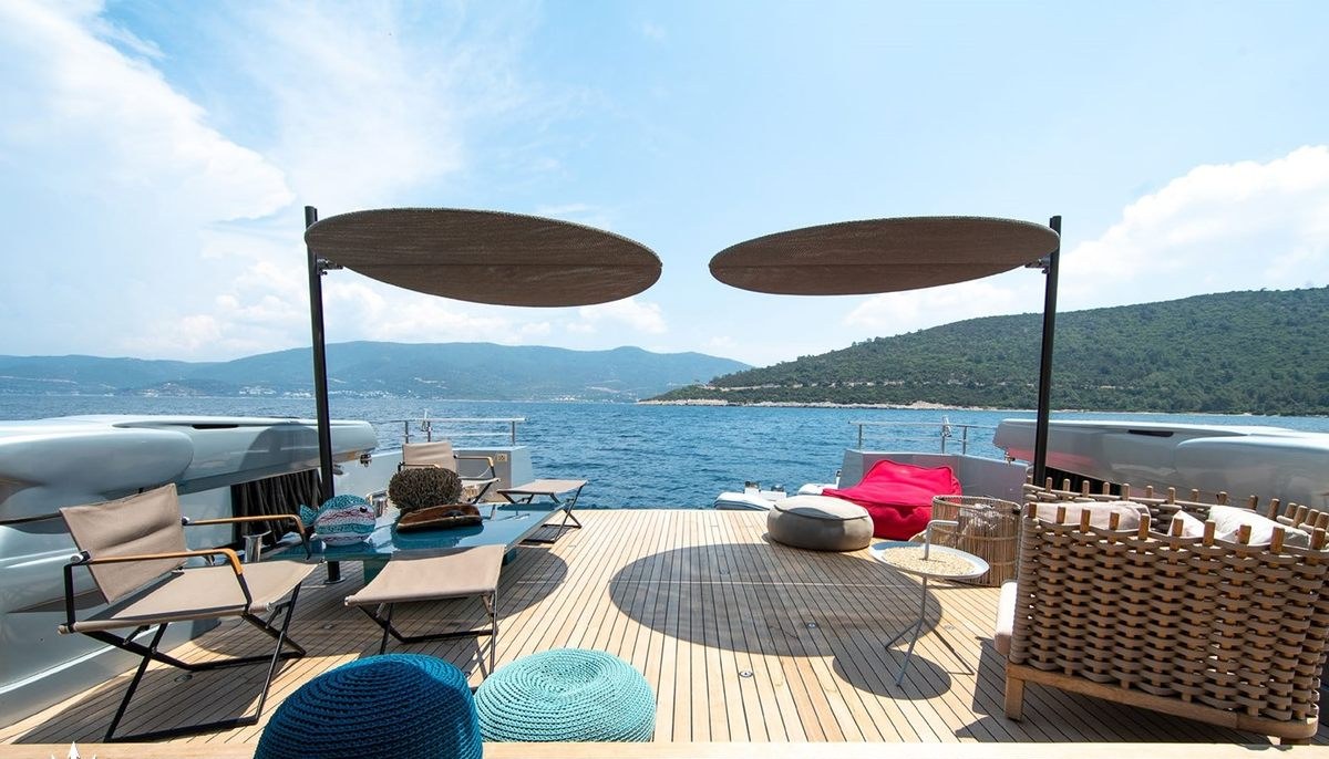 CALADAN yacht charter 4