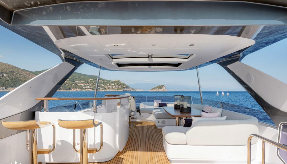 VIVA yacht charter 3