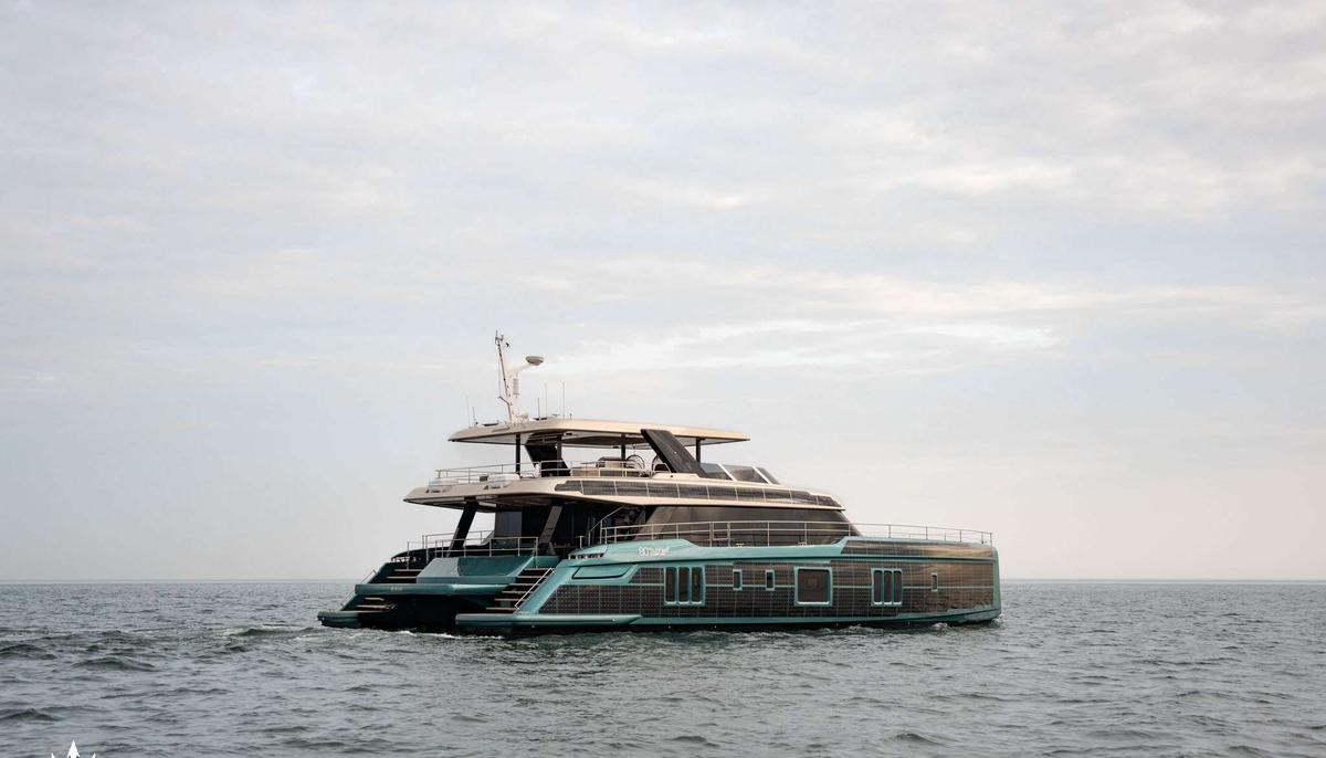 MATTEA yacht charter 2