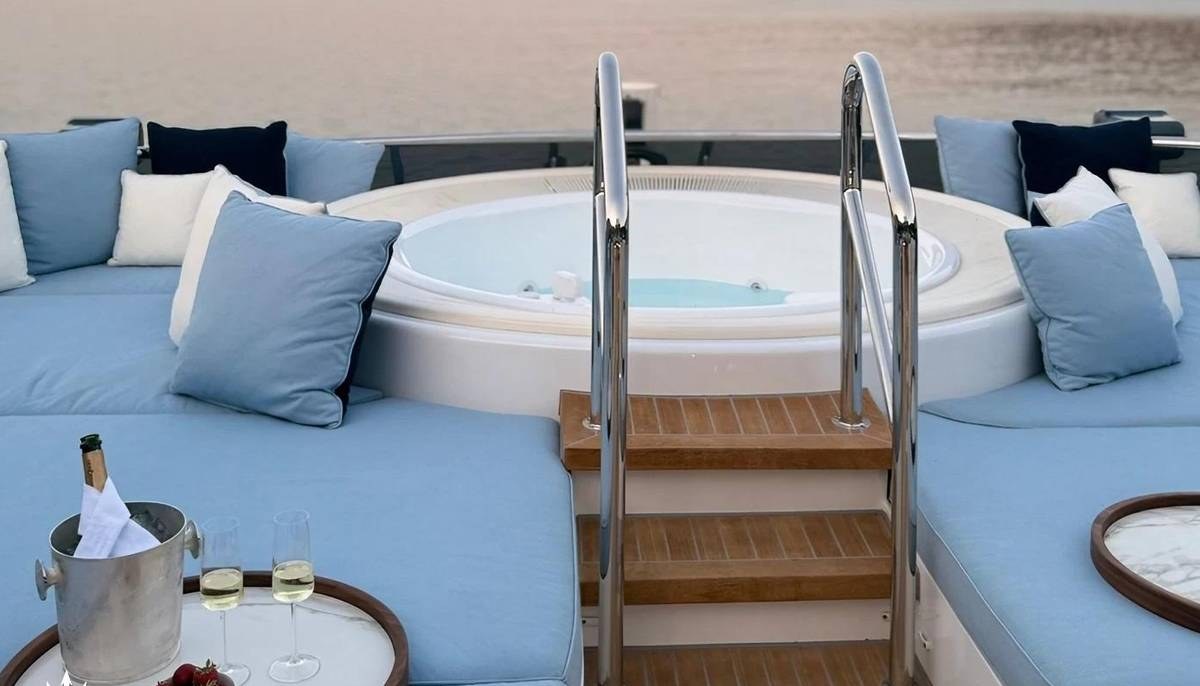 TALIA yacht charter 4