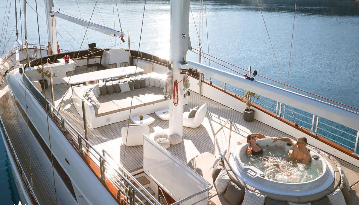 LOVE STORY yacht charter 4