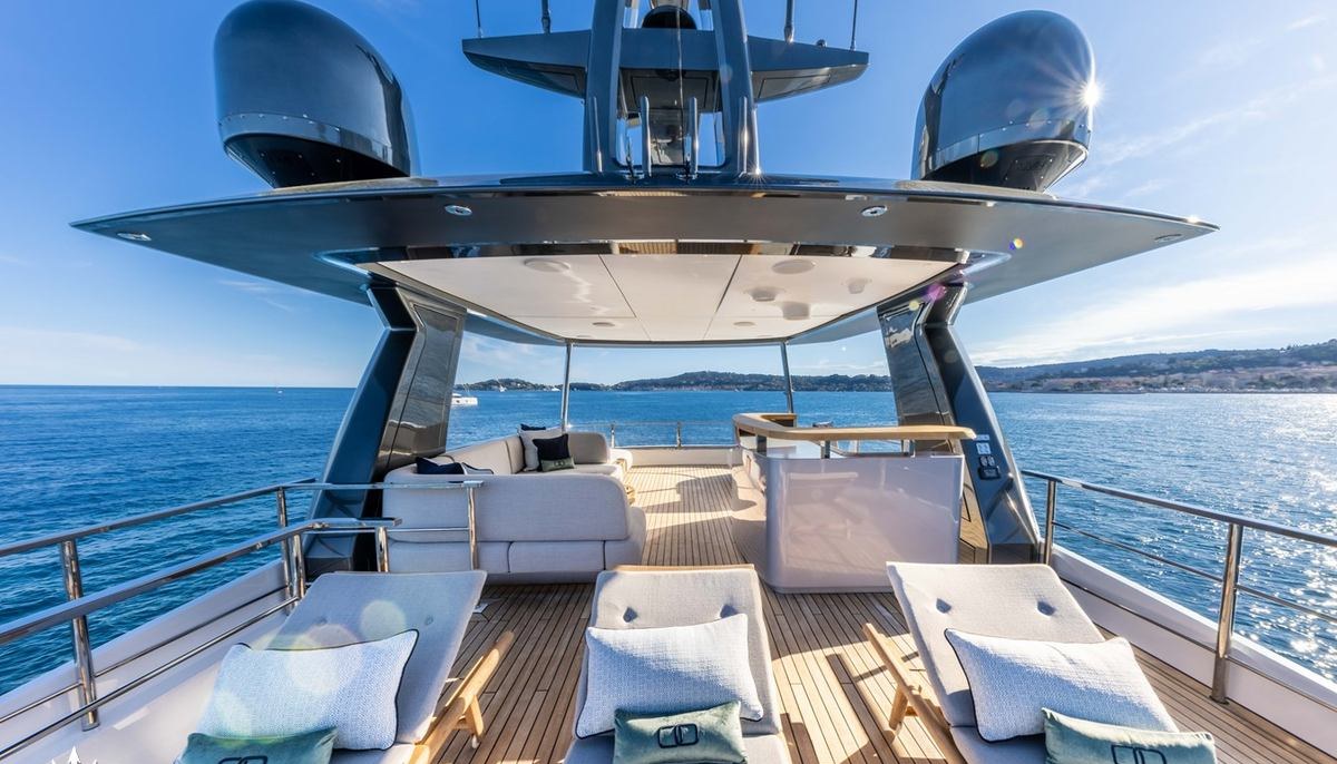 OCEAN ONE yacht charter 4