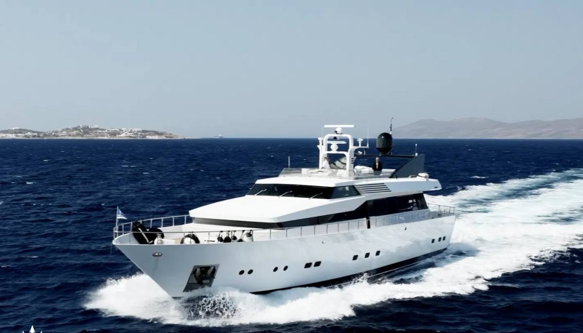BELLINI yacht charter 2