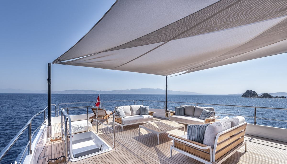 KAMOKA yacht charter 4