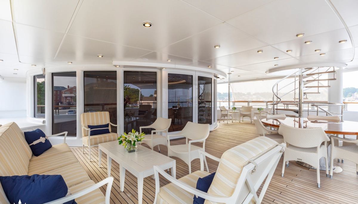 BELLA VITA yacht charter 5