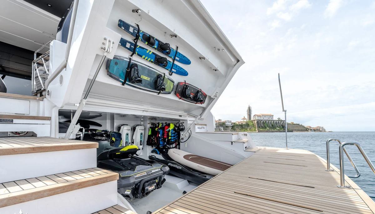 ISOTTA yacht charter 5