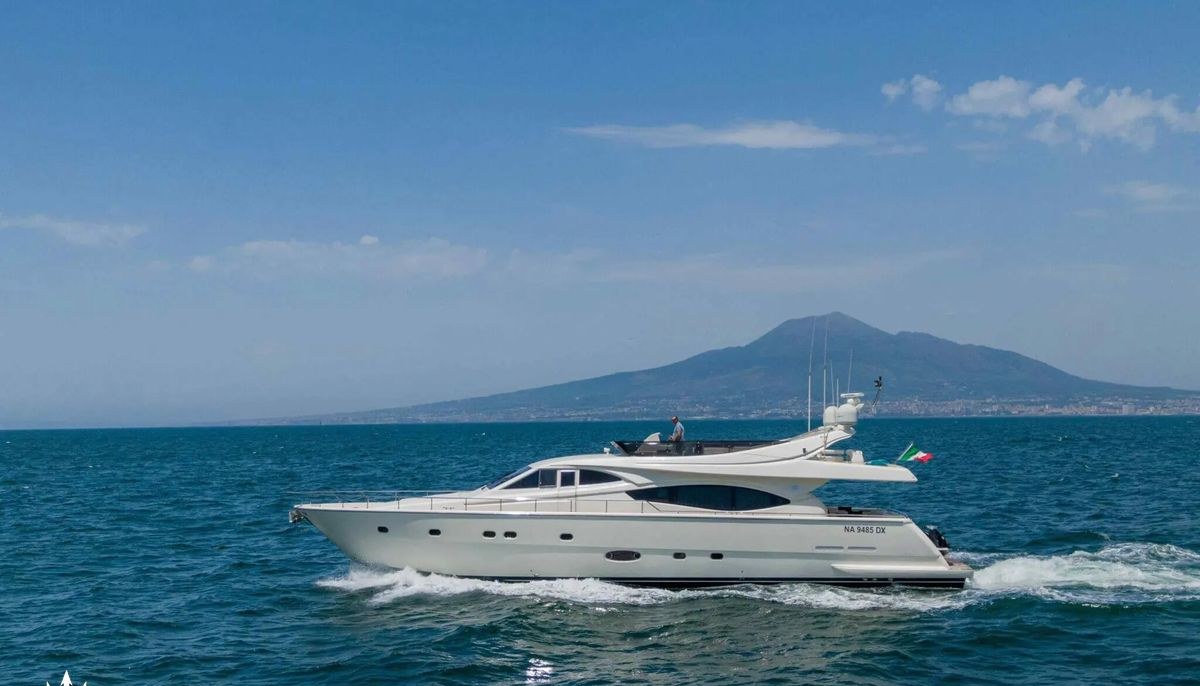 PAMPERO yacht charter 2