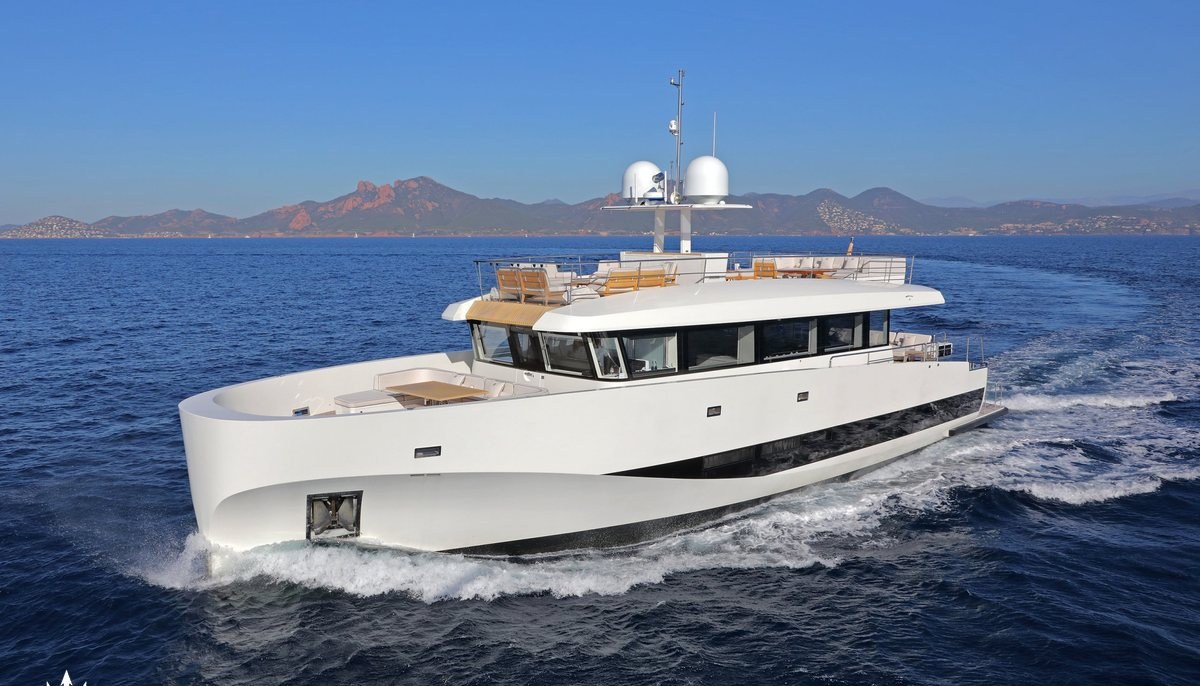 ATHENA I yacht charter 2