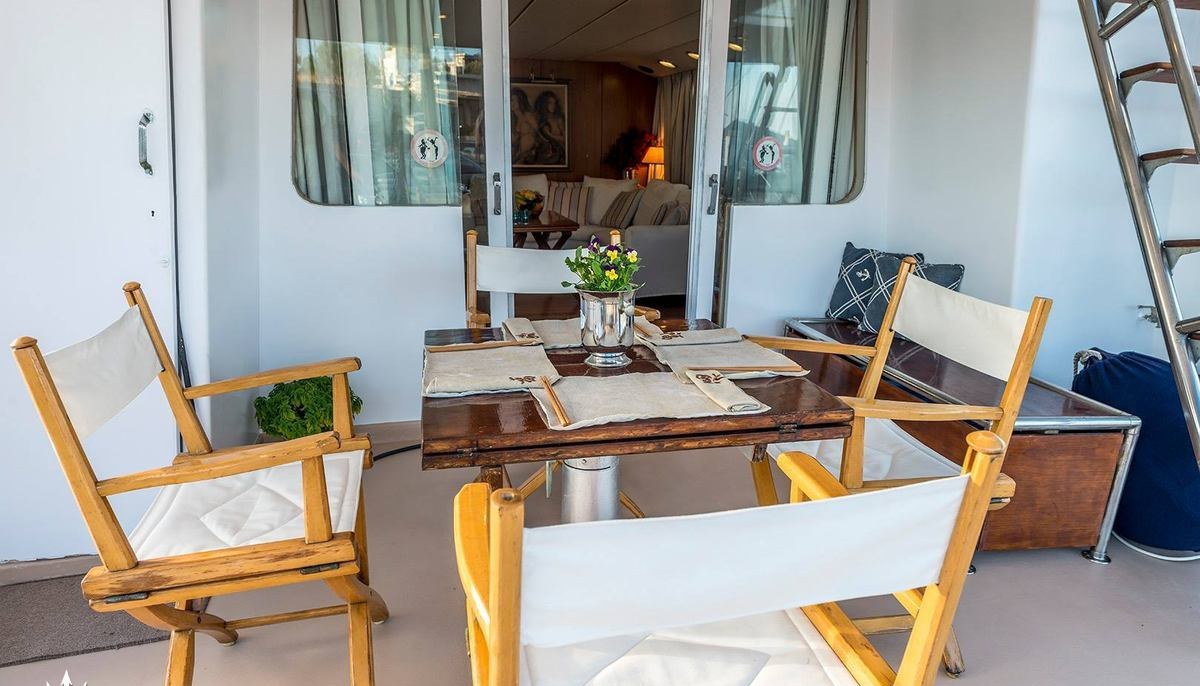 ELECTRA yacht charter 4