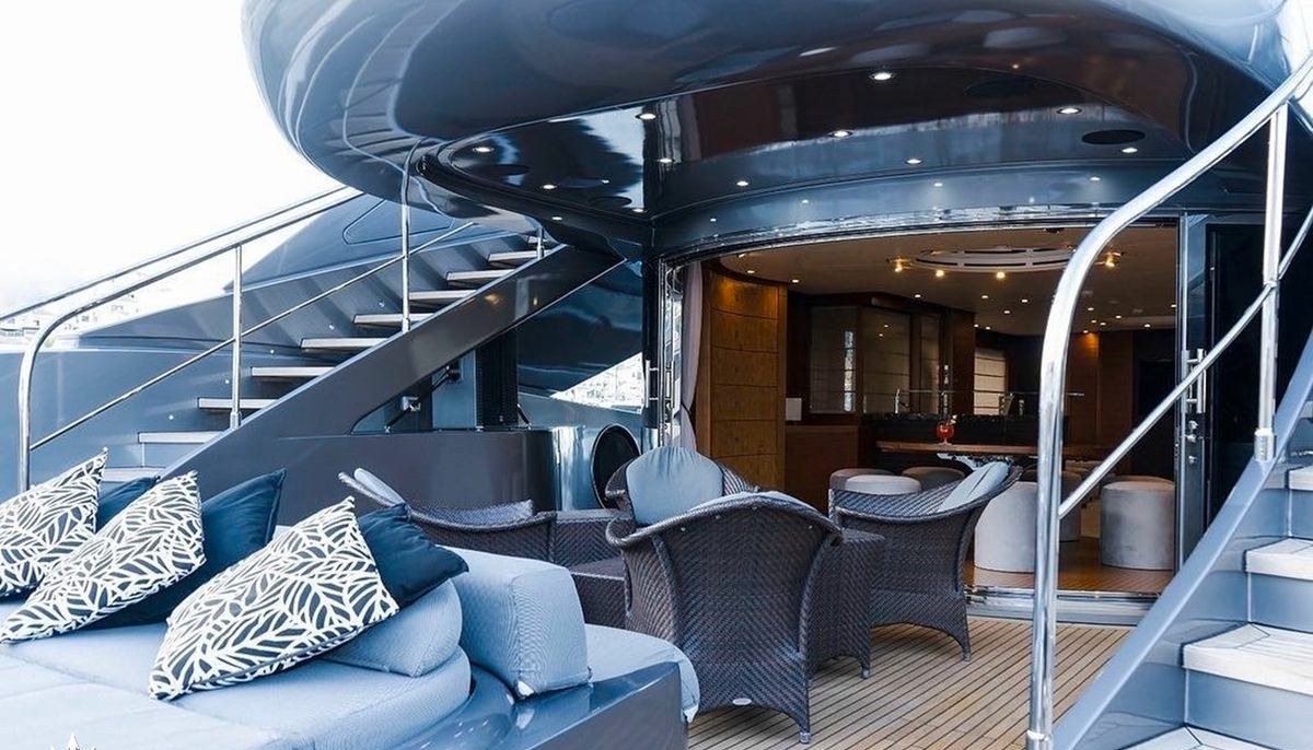MATSU yacht charter 5