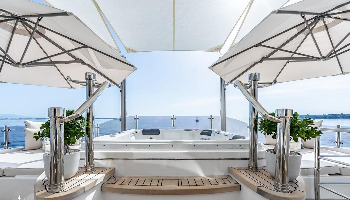 GRAND CRU yacht charter 3