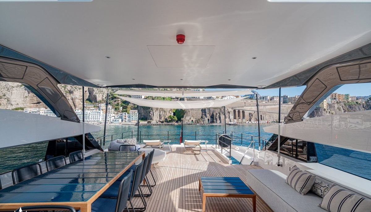 MARICAN FOREVER yacht charter 4