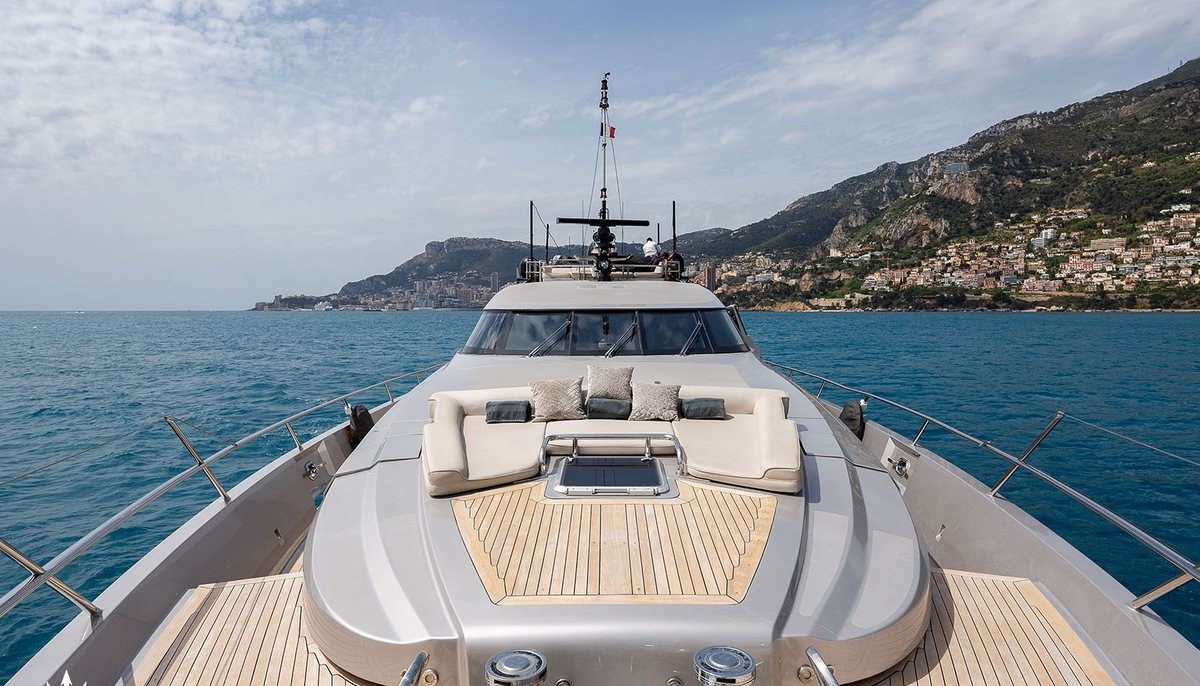 BAGHEERA yacht charter 3