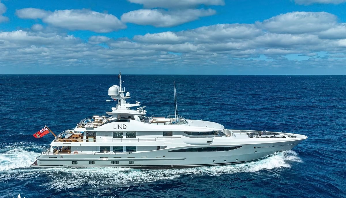 LIND yacht charter 2