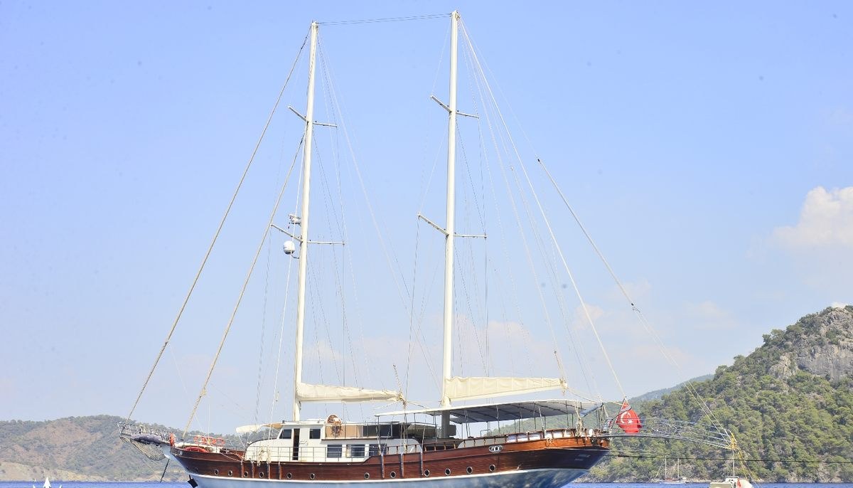 BERRAK SU yacht charter 2