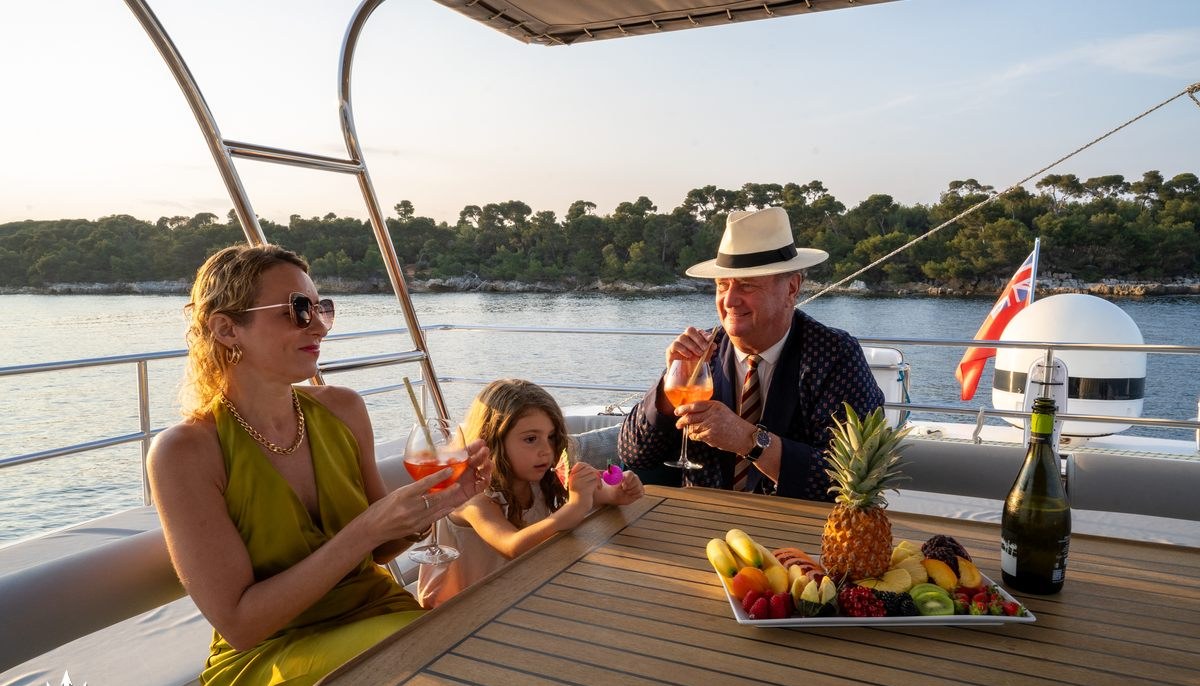 SEAZEN II yacht charter 5