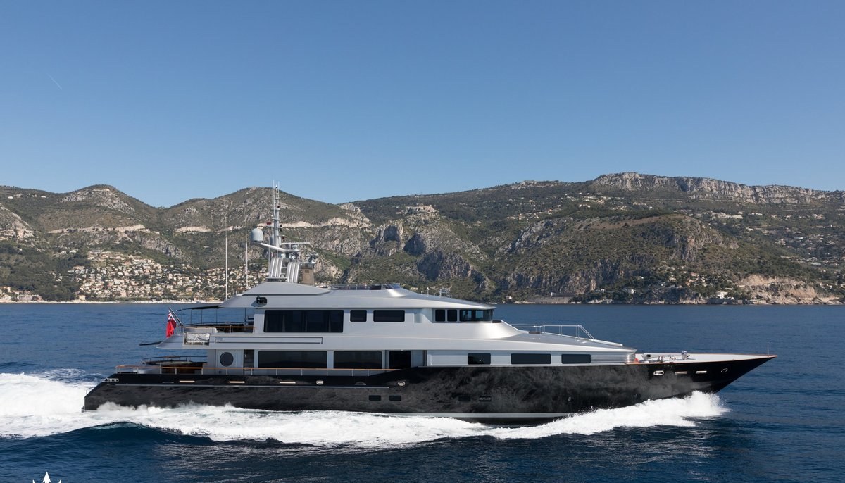 SILVER DREAM yacht charter 2