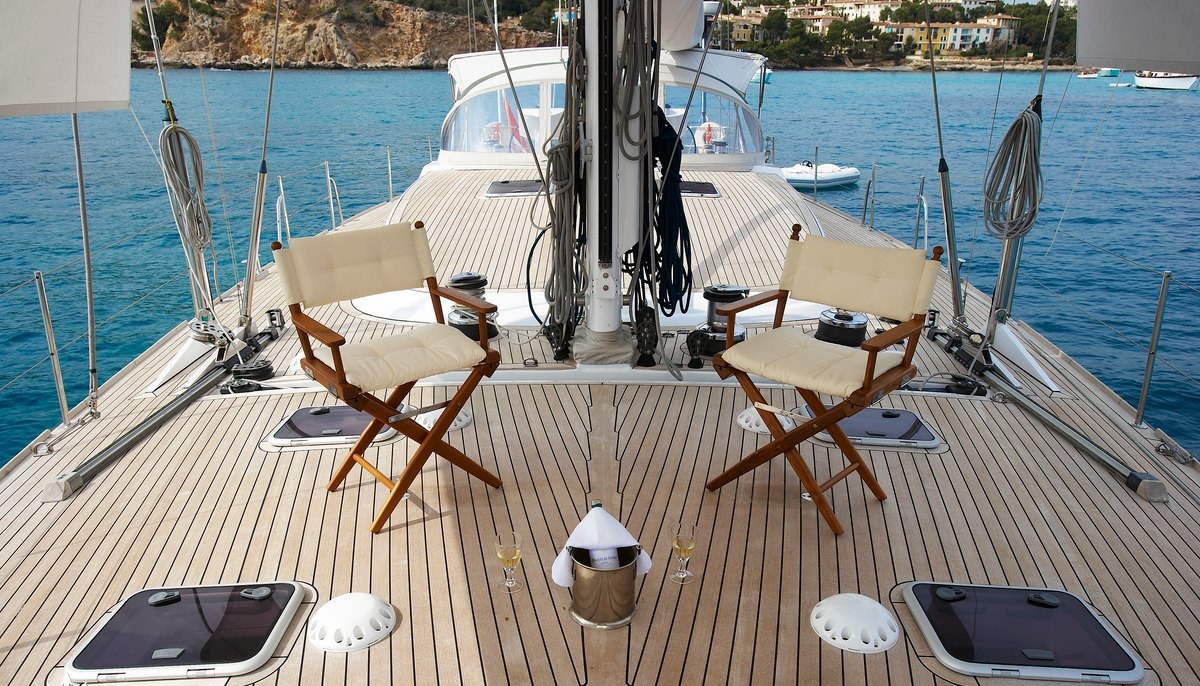 NOHEEA yacht charter 5