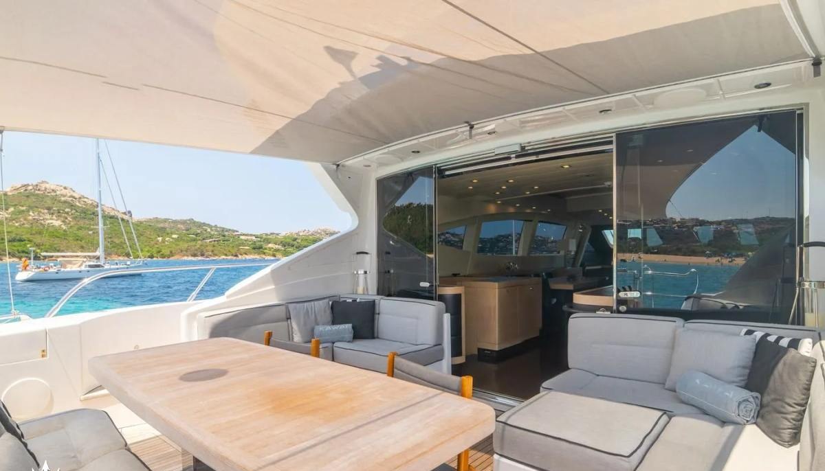 KAWAI yacht charter 5