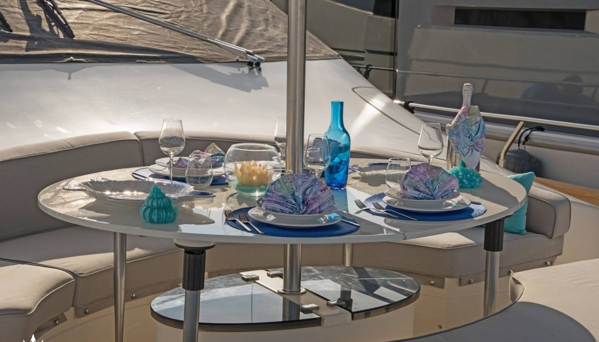 LUDI yacht charter 5
