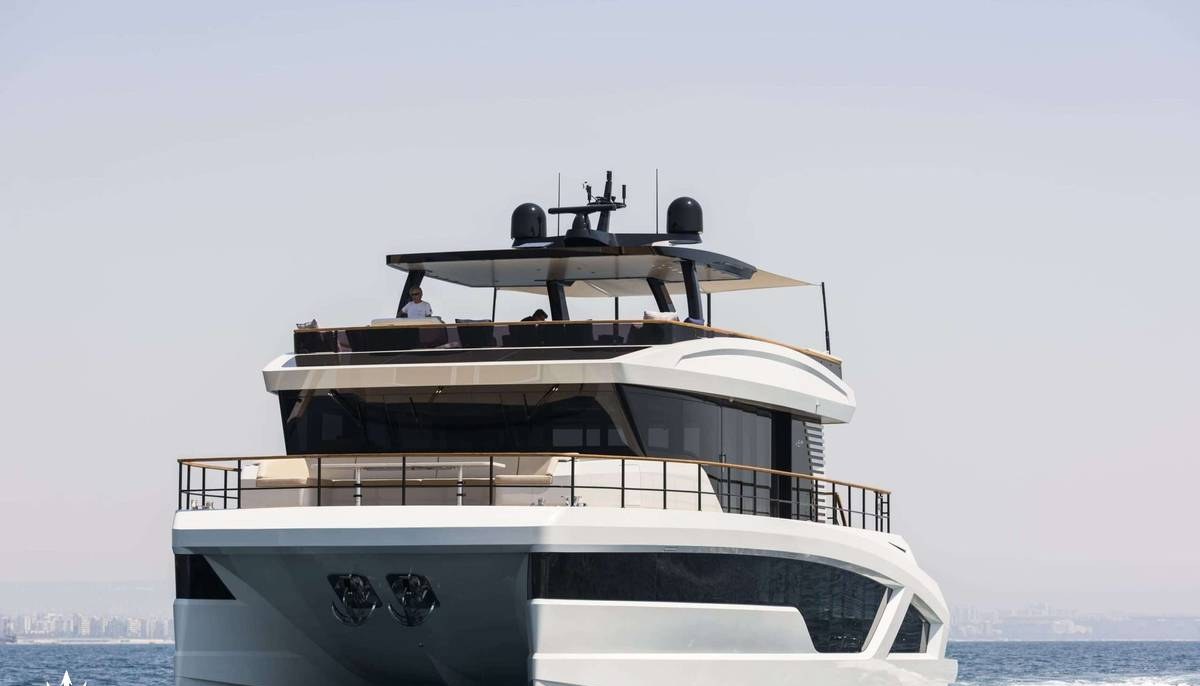 BOTIGUER yacht charter 3