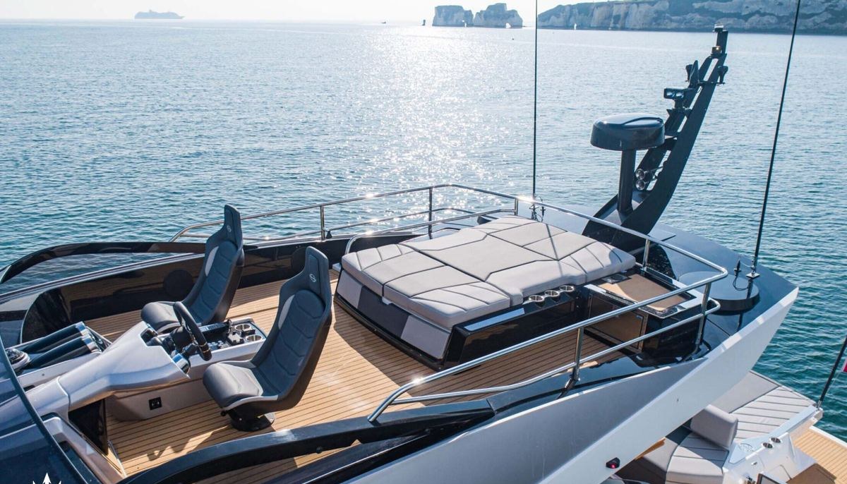 FORZA yacht charter 4