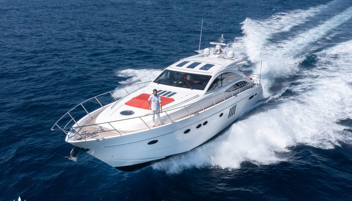 P'TITE BOUILLE yacht charter 2