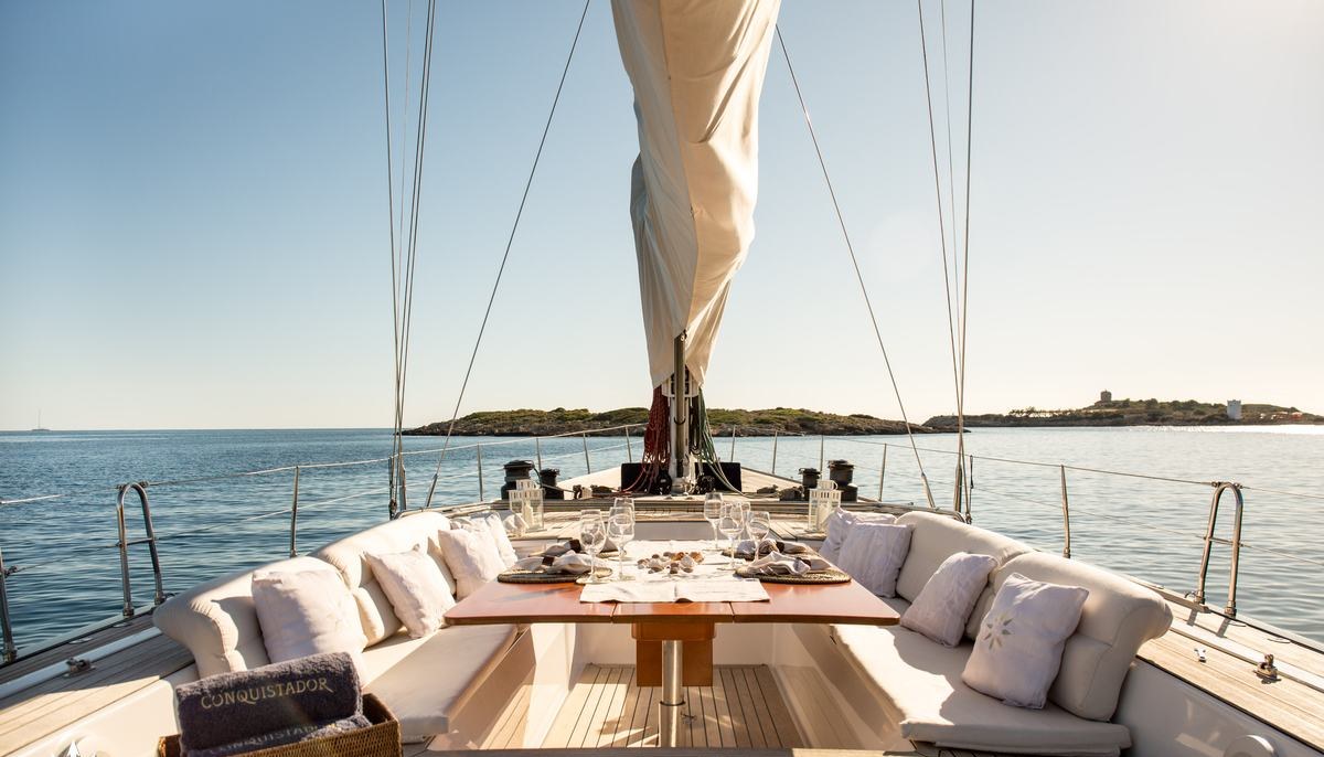 UMIKO yacht charter 4