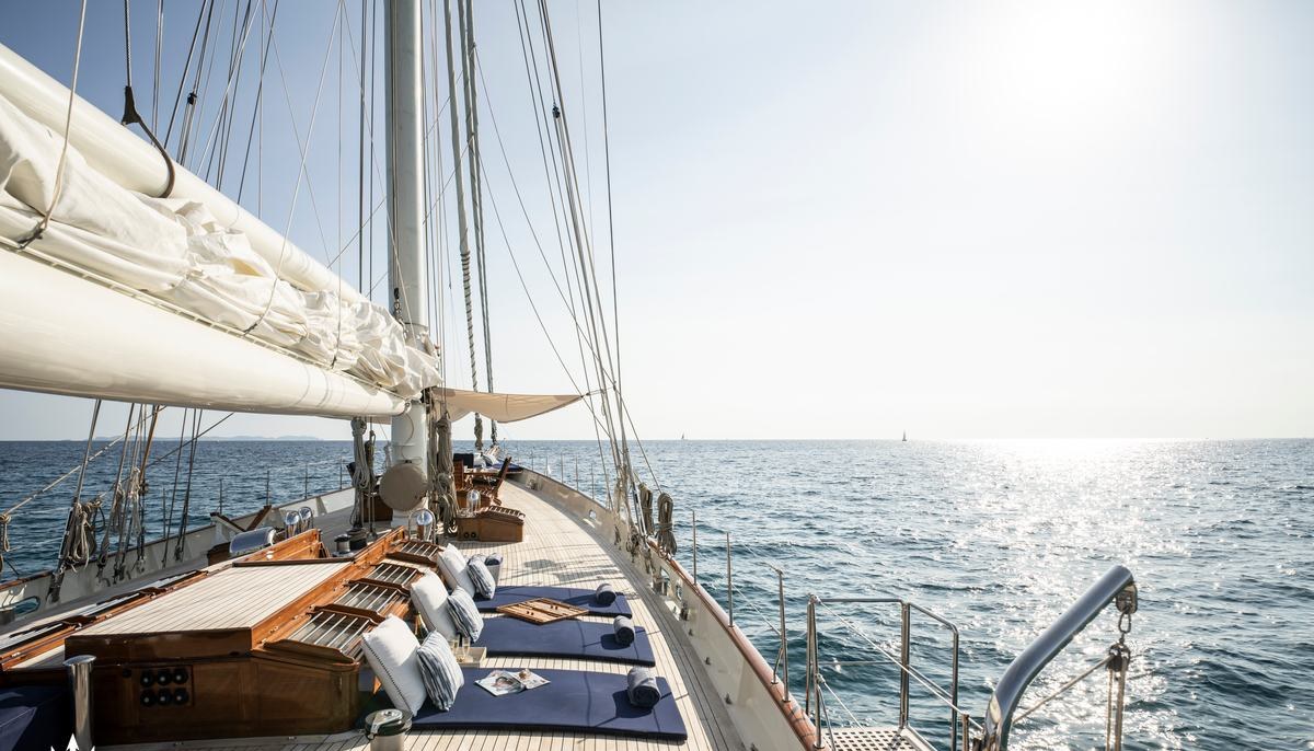 ALEXA OF LONDON yacht charter 3