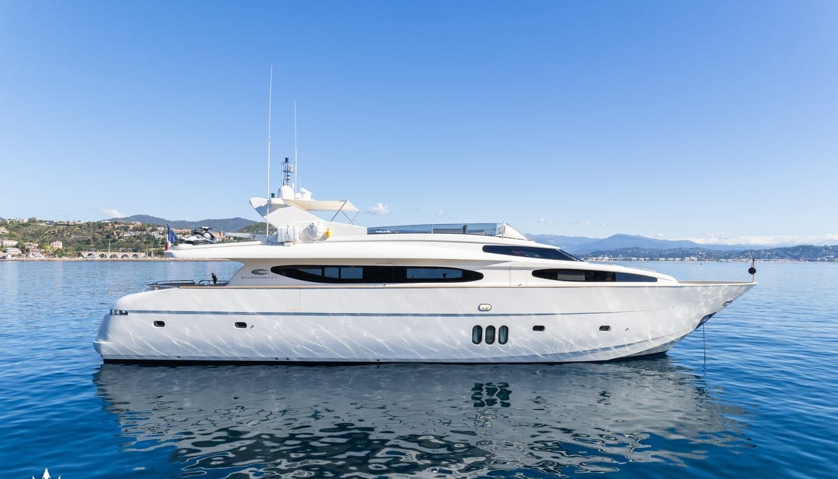 BEIJA FLORE yacht charter 2