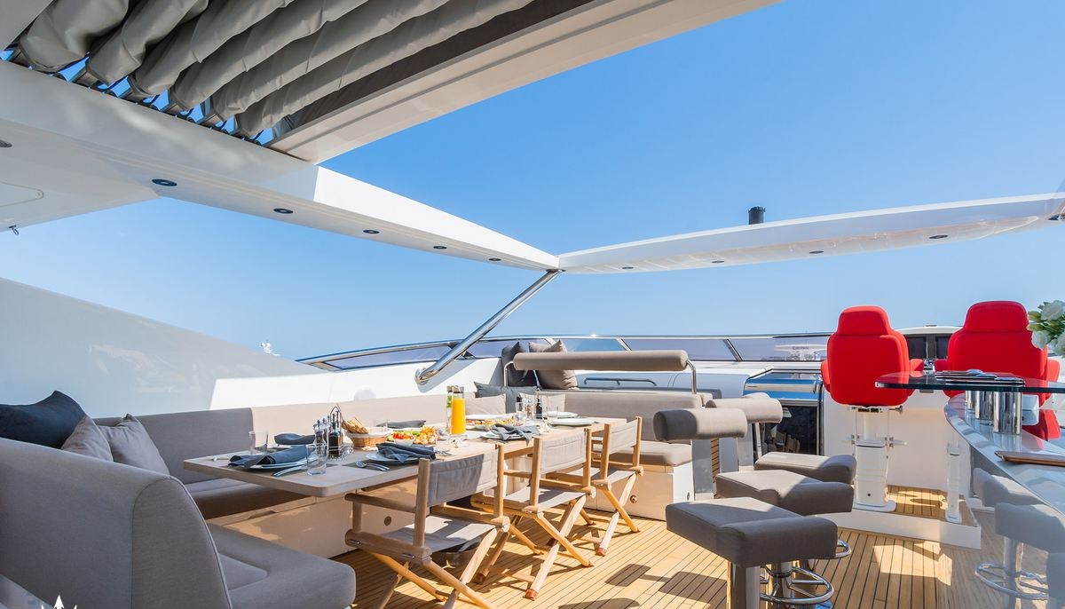 MAORO yacht charter 5