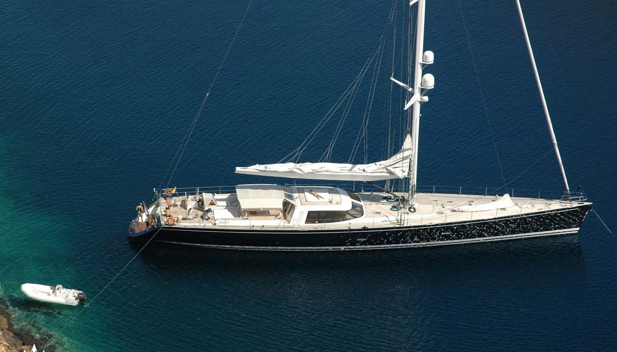 VAIMITI yacht charter 3