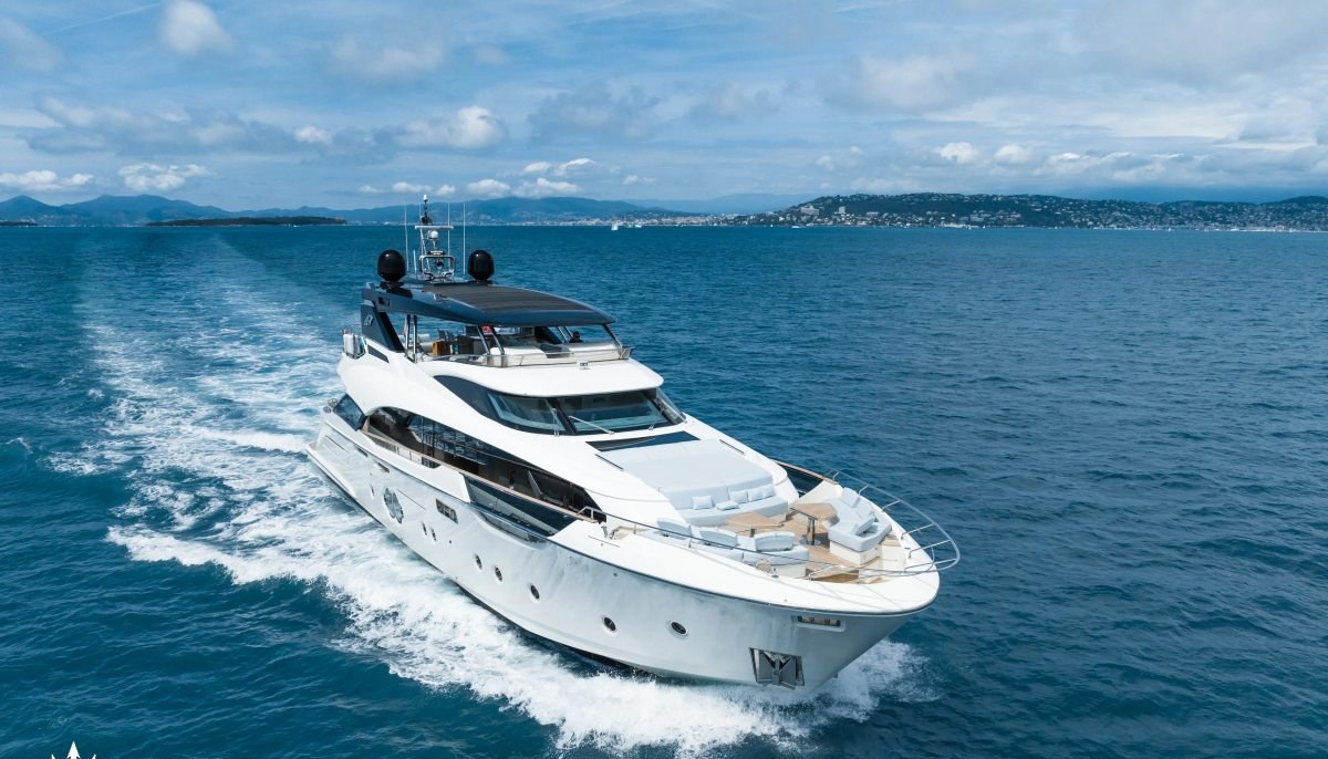 ROCCO yacht charter 2