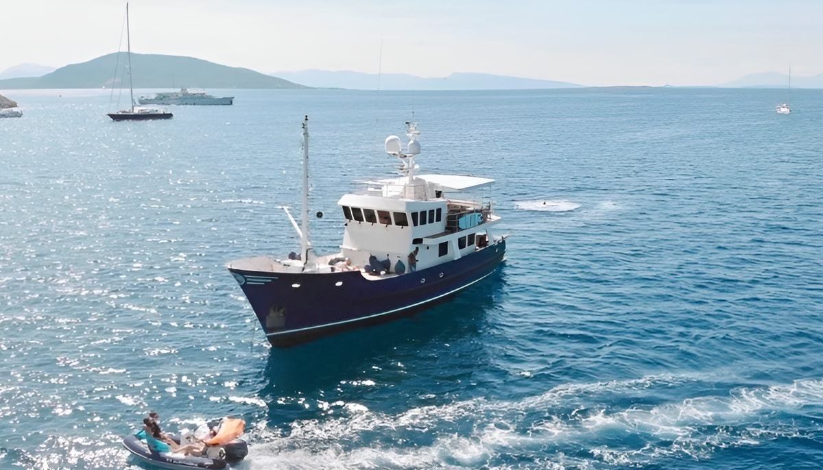 ELEFTHERIA yacht charter 2